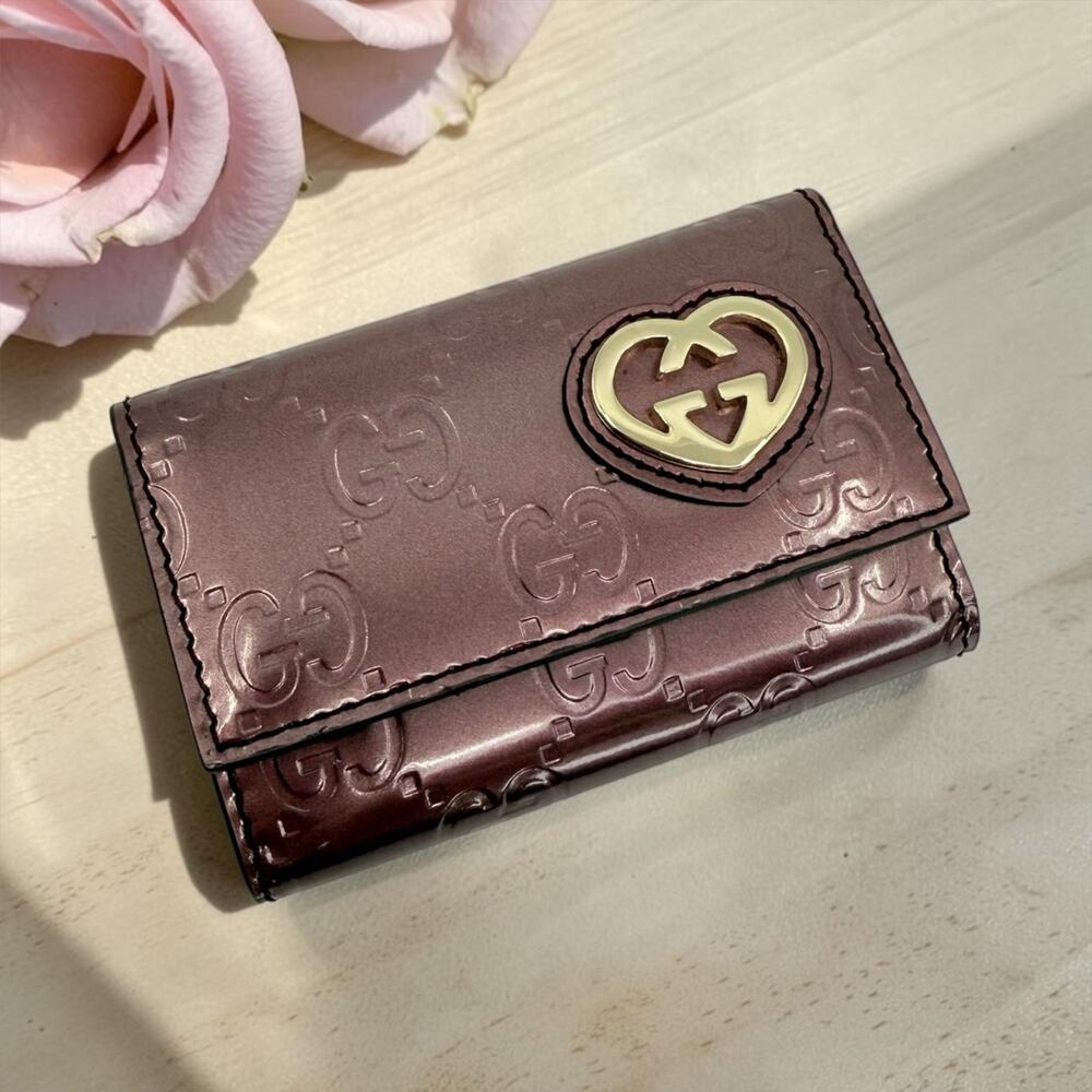 Gucci Patent Heart Key Holder